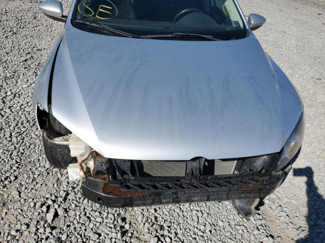 Photo 11 from auction – 2012 VOLKSWAGEN PASSAT SE with VIN 1VWBP7A37CC102255