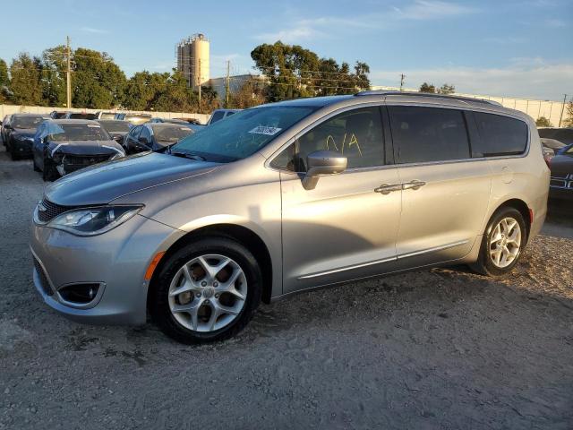 CHRYSLER PACIFICA T 2019 with VIN 2C4RC1EG7KR588045 - Photo from auction