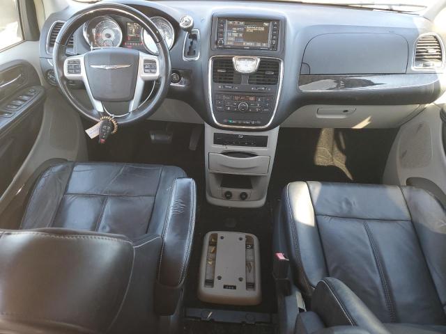 Photo 8 from auction – 2015 CHRYSLER TOWN & COU with VIN 2C4RC1GGXFR708889