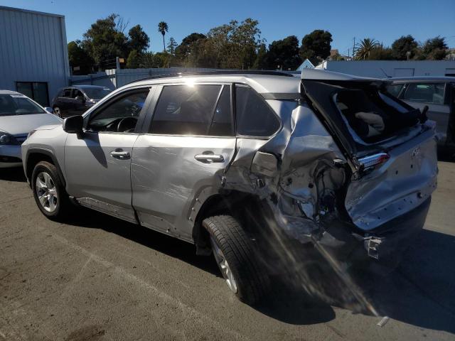 Photo 2 from auction – 2021 TOYOTA RAV4 XLE with VIN 2T3W1RFV2MC109593