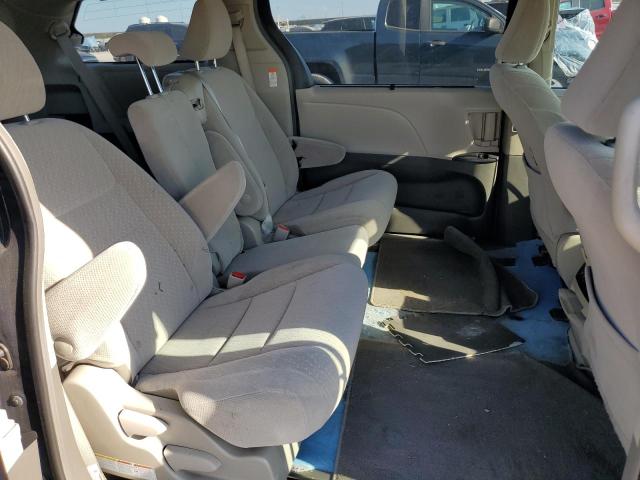 Photo 11 from auction – 2018 TOYOTA SIENNA LE with VIN 5TDKZ3DC3JS961968