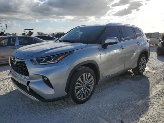 TOYOTA HIGHLANDER 2021 with VIN 5TDFZRAH3MS088831 - Photo from auction