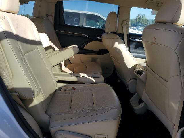 Photo 11 from auction – 2016 TOYOTA HIGHLANDER with VIN 5TDYKRFH1GS132819