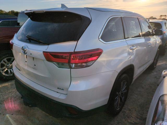 Photo 3 from auction – 2018 TOYOTA HIGHLANDER with VIN 5TDKZRFHXJS539269