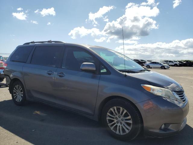 Photo 4 from auction – 2012 TOYOTA SIENNA XLE with VIN 5TDYK3DC2CS183373