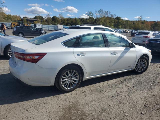 Photo 3 from auction – 2018 TOYOTA AVALON HYB with VIN 4T1BD1EB4JU060530