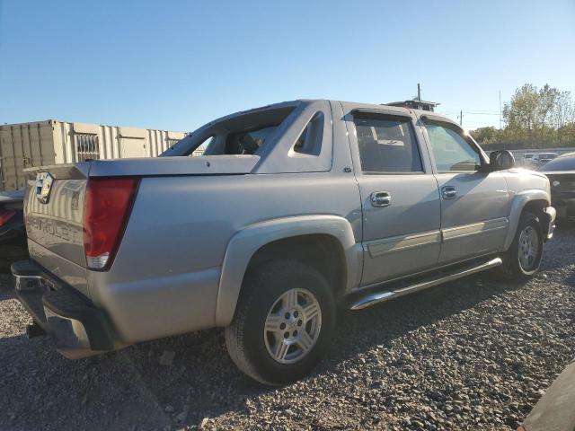 Photo 3 from auction – 2005 CHEVROLET AVALANCHE with VIN 3GNEC12Z05G251304