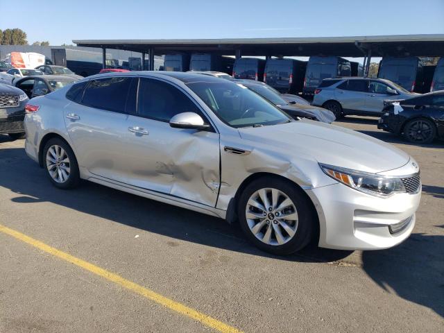 Photo 4 from auction – 2016 KIA OPTIMA EX with VIN 5XXGU4L35GG070358