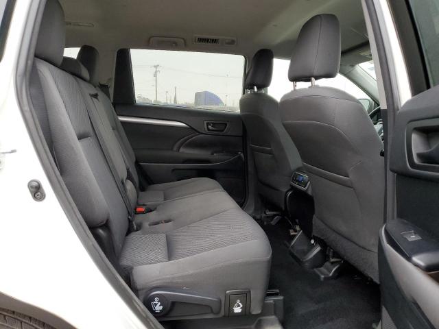 Photo 11 from auction – 2016 TOYOTA HIGHLANDER with VIN 5TDZKRFH4GS181582