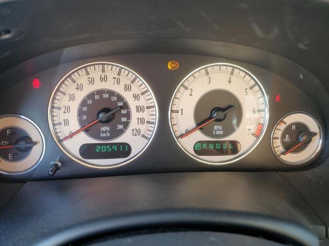 Photo 9 from auction – 2001 CHRYSLER TOWN & COU with VIN 2C8GP54L51R205833