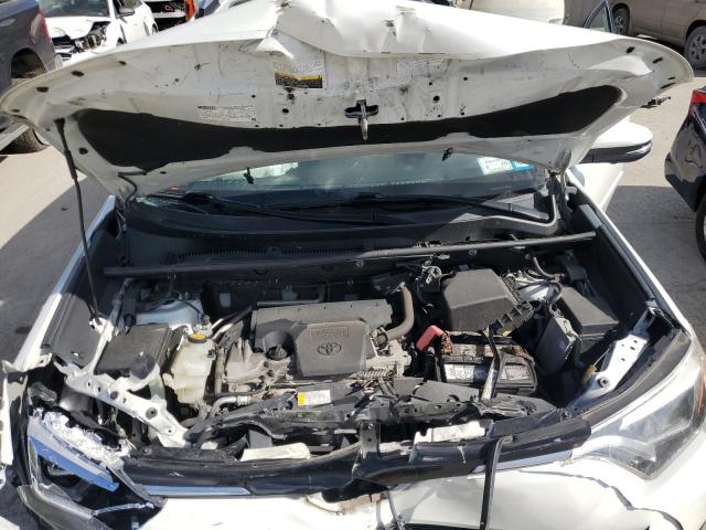 Photo 12 from auction – 2017 TOYOTA RAV4 LIMIT with VIN 2T3DFREV1HW657924
