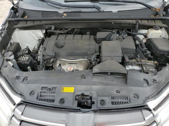 Photo 12 from auction – 2018 TOYOTA HIGHLANDER with VIN 5TDZARFH4JS038917