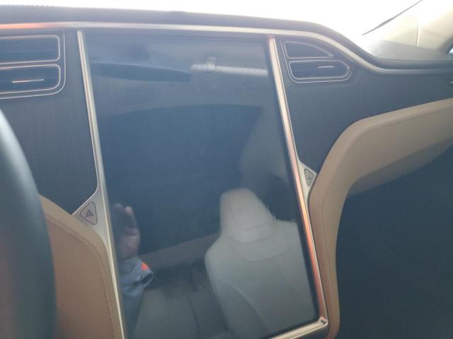 Photo 9 from auction – 2013 TESLA MODEL S with VIN 5YJSA1DN5DFP17499