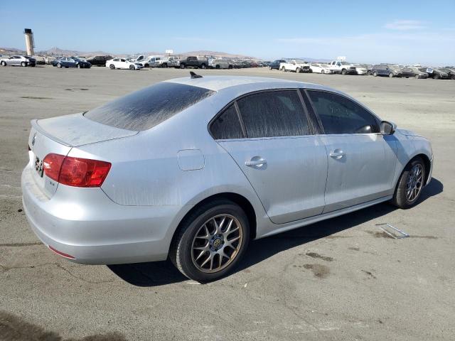 Photo 3 from auction – 2011 VOLKSWAGEN JETTA TDI with VIN 3VWLL7AJ7BM091902