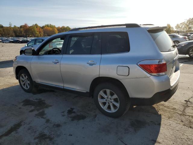 Photo 2 from auction – 2012 TOYOTA HIGHLANDER with VIN 5TDBK3EH8CS129804