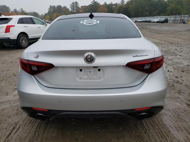 Photo 6 from auction – 2017 ALFA ROMEO GIULIA TI with VIN ZARFAECN2H7551647