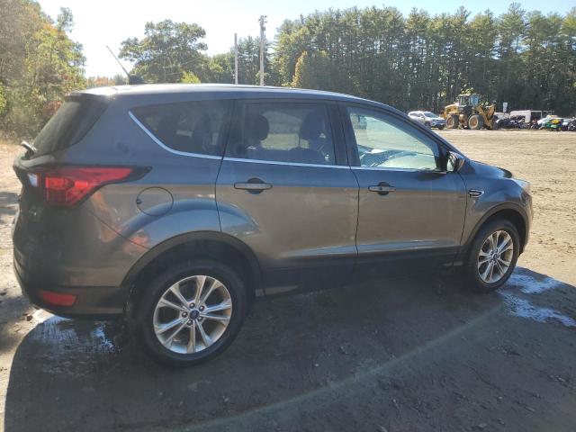 Photo 3 from auction – 2019 FORD ESCAPE SE with VIN 1FMCU9GD2KUB07122