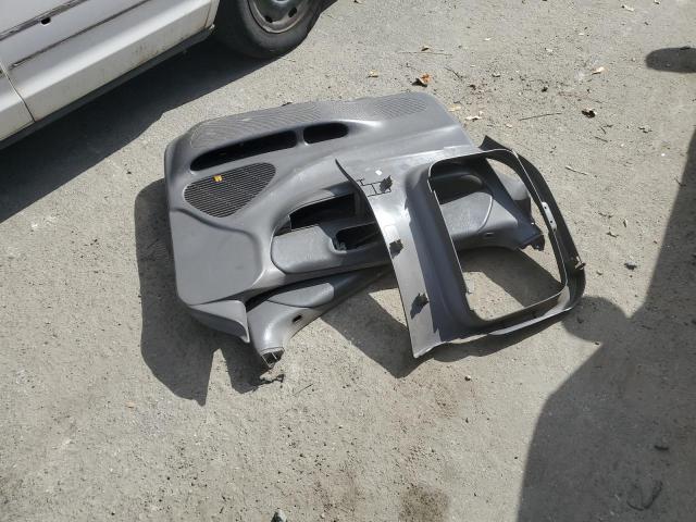 Photo 12 from auction – 2000 FORD F150 with VIN 2FTRX18W4YCA77234
