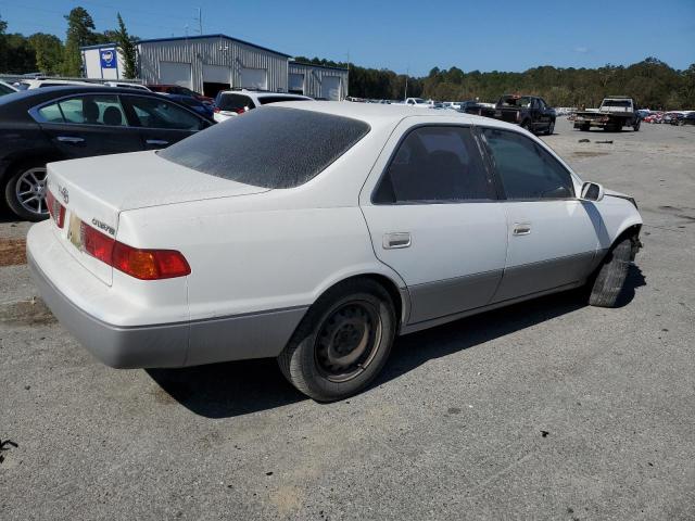 Photo 3 from auction – 2000 TOYOTA CAMRY CE with VIN 4T1BG22K0YU969991