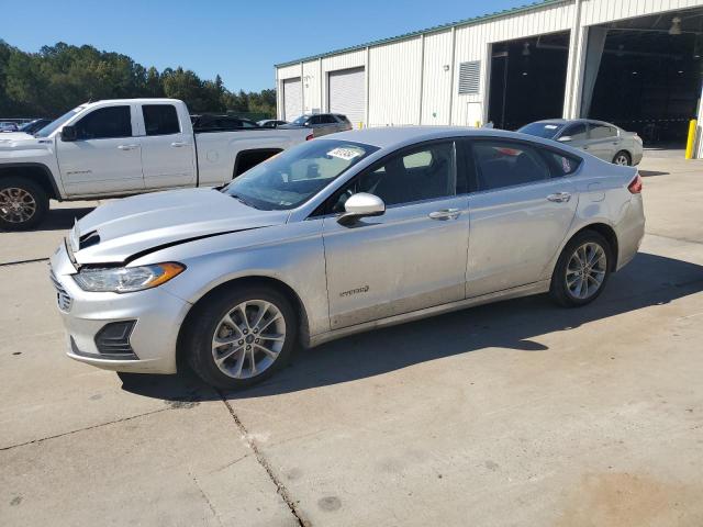 FORD FUSION SE 2019 with VIN 3FA6P0LU2KR149779 - Photo from auction
