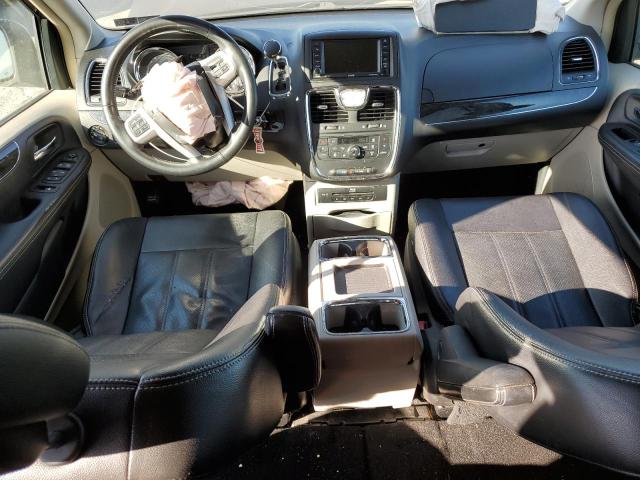 Photo 8 from auction – 2015 CHRYSLER TOWN & COU with VIN 2C4RC1CG5FR727534