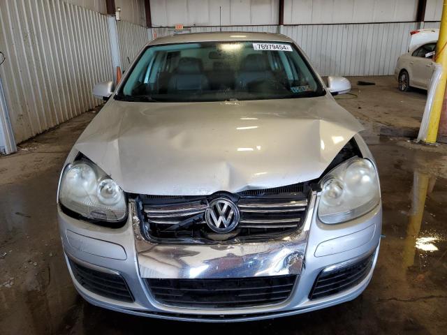 Photo 5 from auction – 2007 VOLKSWAGEN JETTA WOLF with VIN 3VWEF71K07M174670
