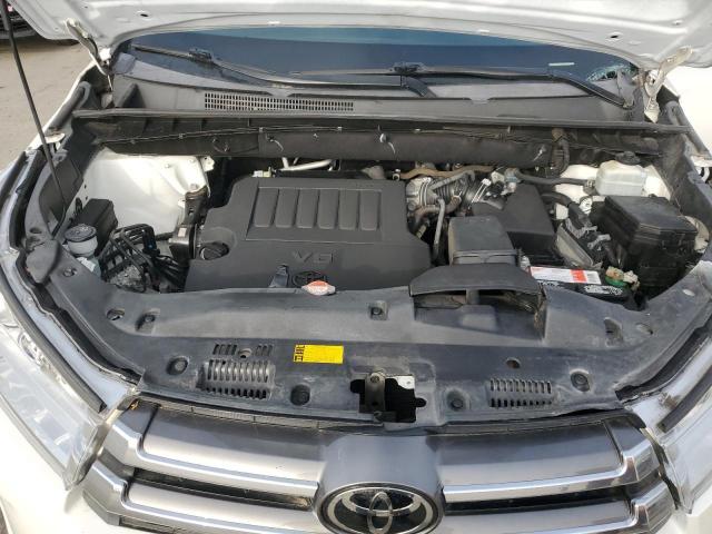 Photo 12 from auction – 2016 TOYOTA HIGHLANDER with VIN 5TDZKRFH2GS146863