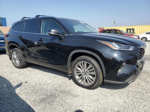 Foto 4 de la subasta – 2023 TOYOTA HIGHLANDER con VIN 5TDKDRAH4PS032396