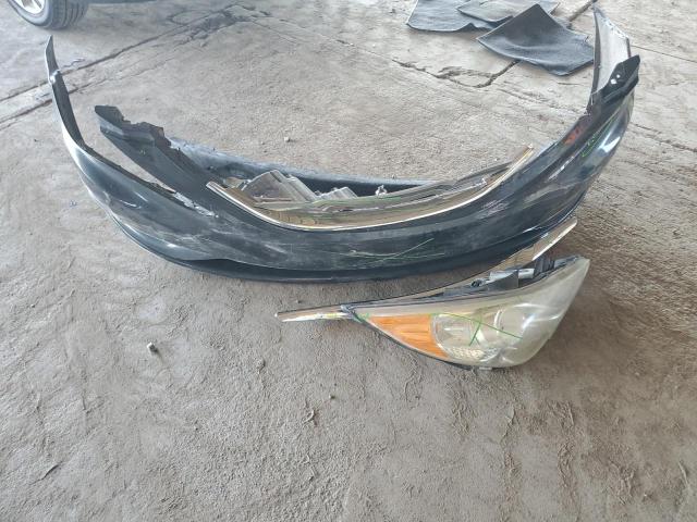 Photo 12 from auction – 2012 HYUNDAI SONATA SE with VIN 5NPEC4AC5CH365052