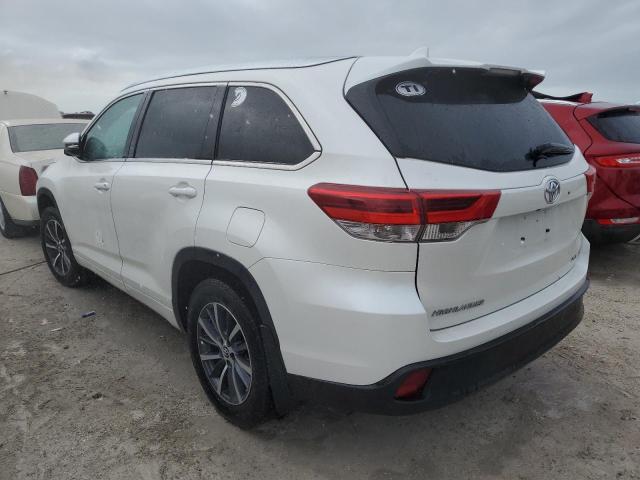 Photo 2 from auction – 2017 TOYOTA HIGHLANDER with VIN 5TDJZRFH9HS514305