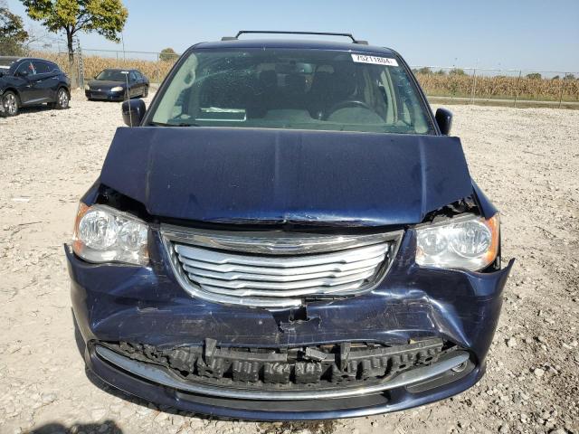 Photo 5 from auction – 2015 CHRYSLER TOWN & COU with VIN 2C4RC1BG3FR720826