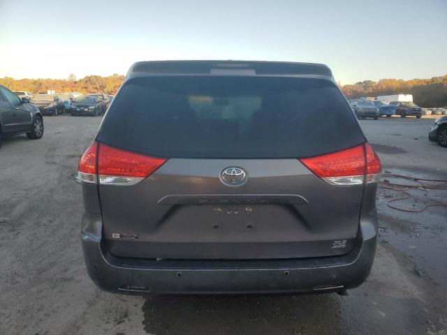 Снимка 6 от търг – 2013 TOYOTA SIENNA XLE с VIN 5TDDK3DC8DS069684