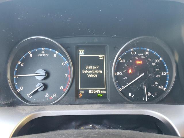 Photo 9 from auction – 2017 TOYOTA RAV4 XLE with VIN JTMRFREV2HD217326