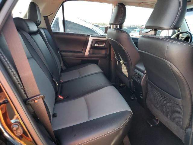 Photo 11 from auction – 2018 TOYOTA 4RUNNER SR with VIN JTEZU5JR7J5174878