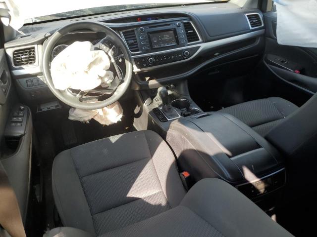 Photo 8 from auction – 2017 TOYOTA HIGHLANDER with VIN 5TDZZRFH3HS195731