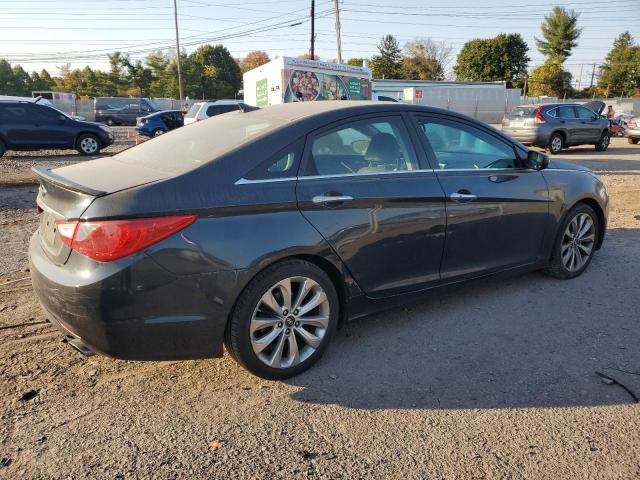 Photo 3 from auction – 2013 HYUNDAI SONATA SE with VIN 5NPEC4AC7DH737394