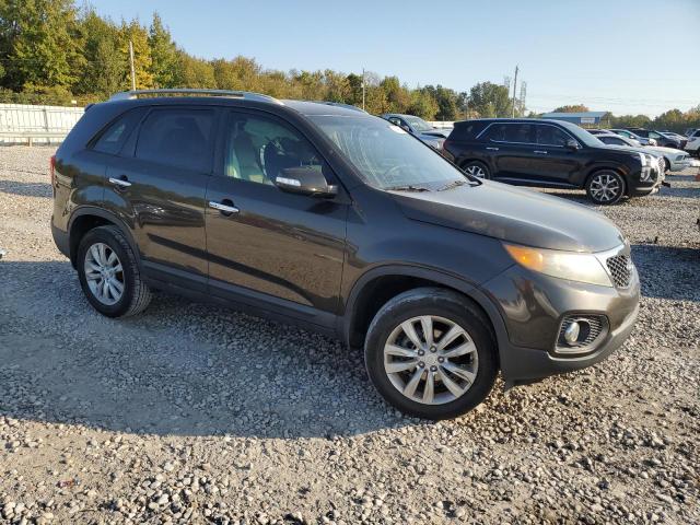 Photo 4 from auction – 2011 KIA SORENTO EX with VIN 5XYKU3A15BG149295