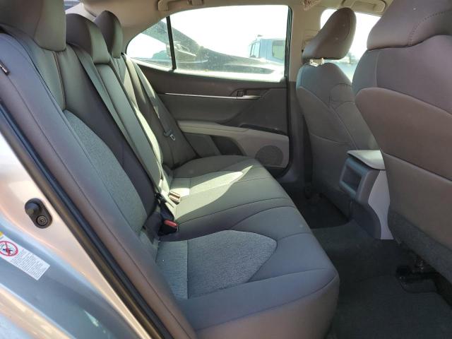 Photo 10 from auction – 2018 TOYOTA CAMRY L with VIN 4T1B11HK4JU650327