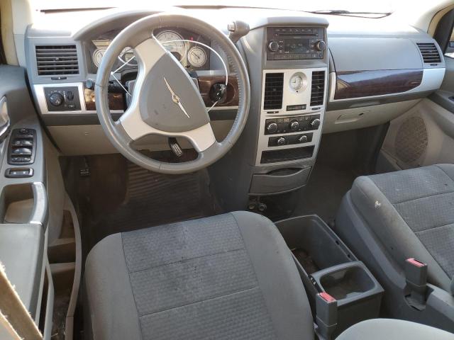 Photo 8 from auction – 2010 CHRYSLER TOWN & COU with VIN 2A4RR5D18AR299395