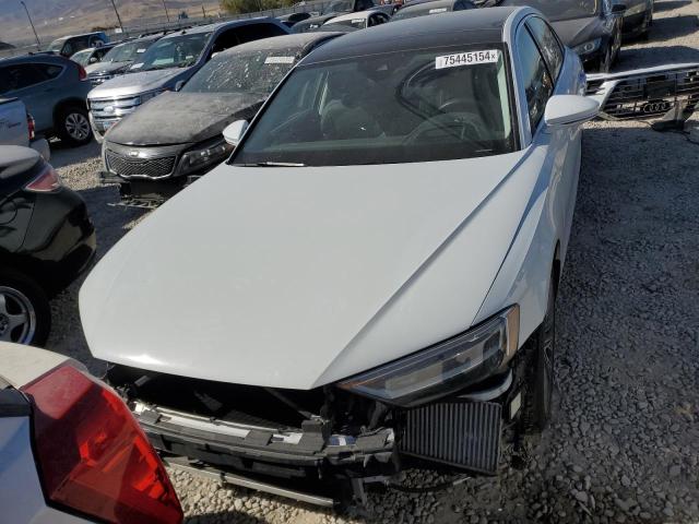 Photo 5 from auction – 2019 AUDI A8 L with VIN WAU8DAF88KN002768