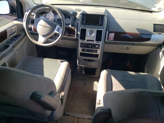 Photo 8 from auction – 2010 CHRYSLER TOWN & COU with VIN 2A4RR5D15AR381083