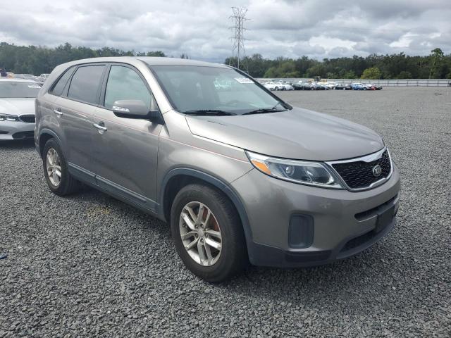 Photo 4 from auction – 2015 KIA SORENTO LX with VIN 5XYKT3A67FG563974