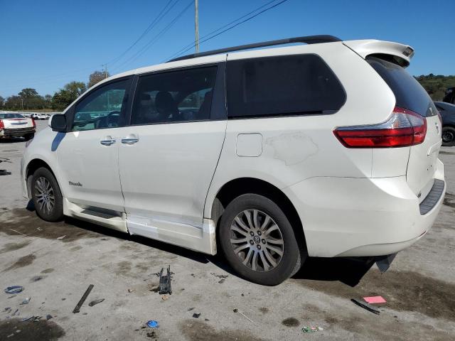 Photo 2 from auction – 2018 TOYOTA SIENNA XLE with VIN 5TDYZ3DC4JS933784