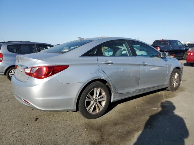 Photo 3 from auction – 2013 HYUNDAI SONATA GLS with VIN 5NPEB4AC0DH773253