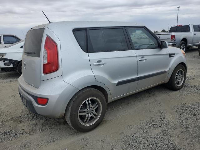 Photo 3 from auction – 2013 KIA SOUL with VIN KNDJT2A59D7772477