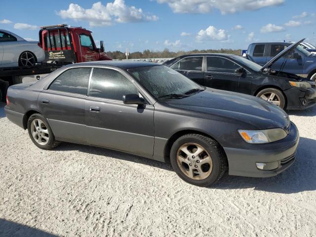 Photo 4 from auction – 2000 LEXUS ES 300 with VIN JT8BF28G7Y0264525