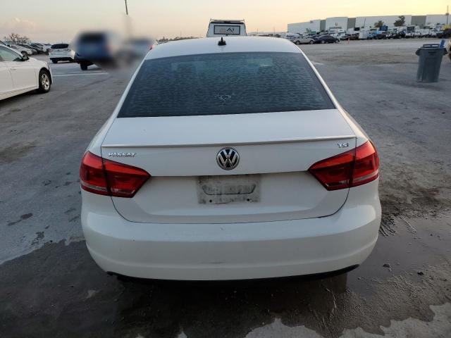 Photo 6 from auction – 2015 VOLKSWAGEN PASSAT S with VIN 1VWAT7A37FC109525