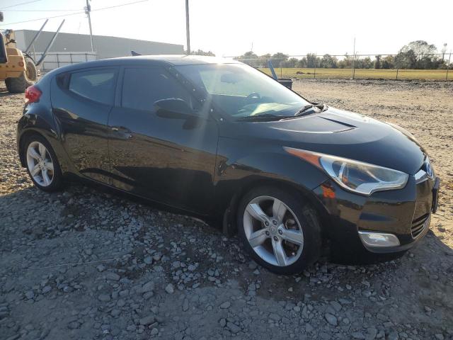 Photo 4 from auction – 2014 HYUNDAI VELOSTER with VIN KMHTC6AD8EU195754