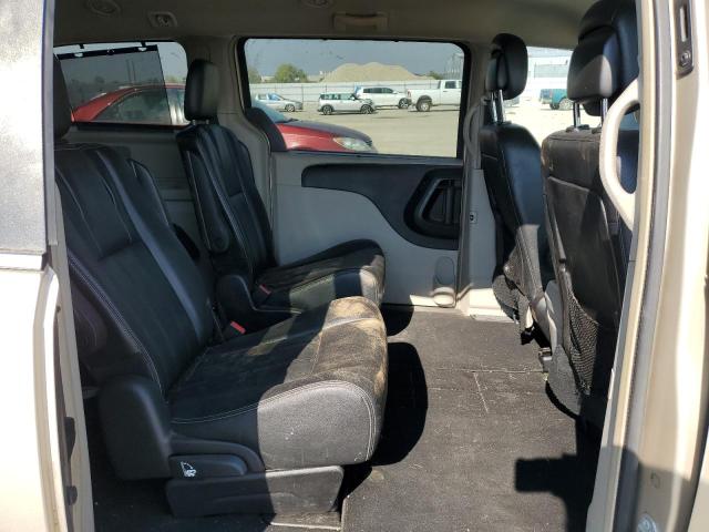 Photo 11 from auction – 2016 CHRYSLER TOWN & COU with VIN 2C4RC1BG3GR269639