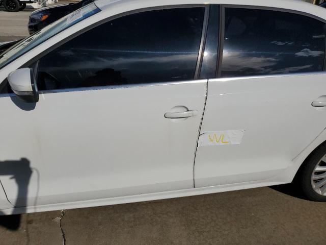 Photo 12 from auction – 2016 VOLKSWAGEN JETTA SEL with VIN 3VWL07AJ9GM205799